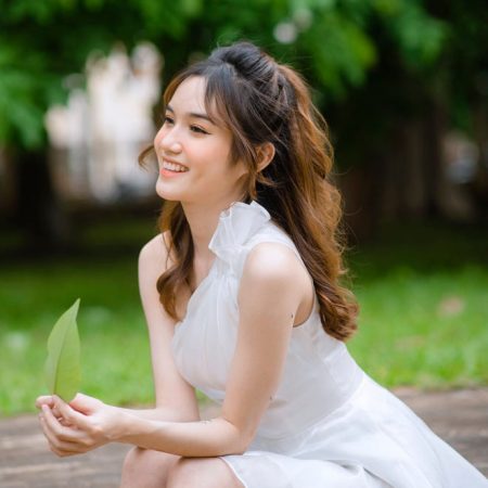 Hot girl Tây Nguyên Nguyễn Ái Thy “gây bão” Bạn muốn hẹn hò vì quá xinh giờ ra sao?