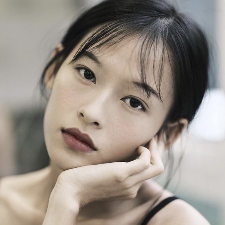 Người mẫu Minh Hà khoe dáng đẹp trong bộ ảnh bên ao sen